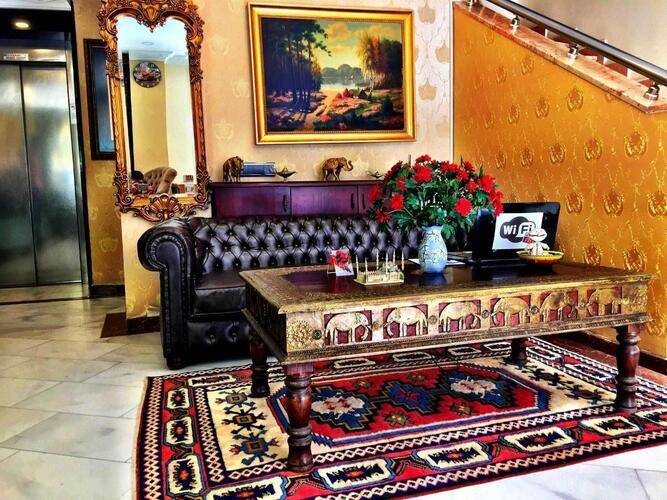 Aslan Hotel