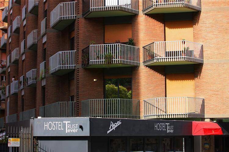 Hostel Trustever