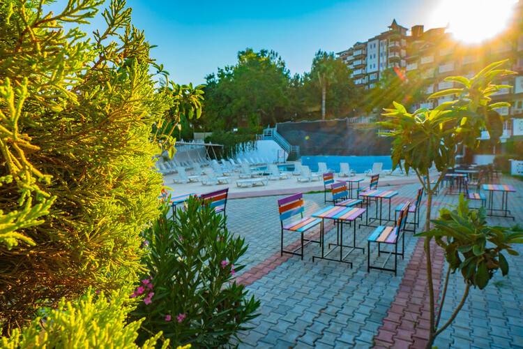Larina Resort & Spa Hotel (Ex. Club Sunny World)