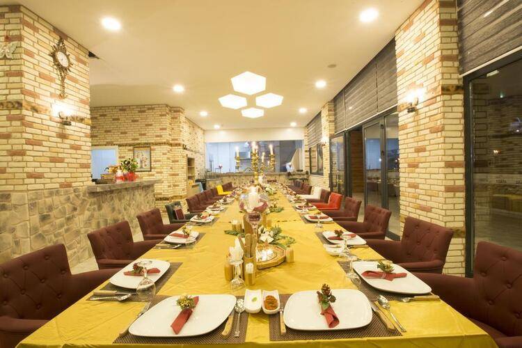 Green Life Hotel
