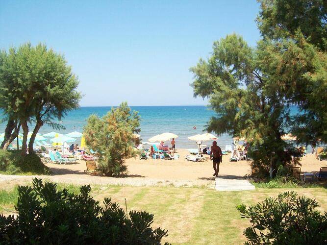 Kato Stalos Beach