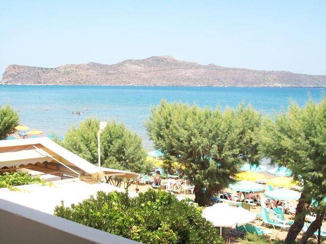 Kato Stalos Beach