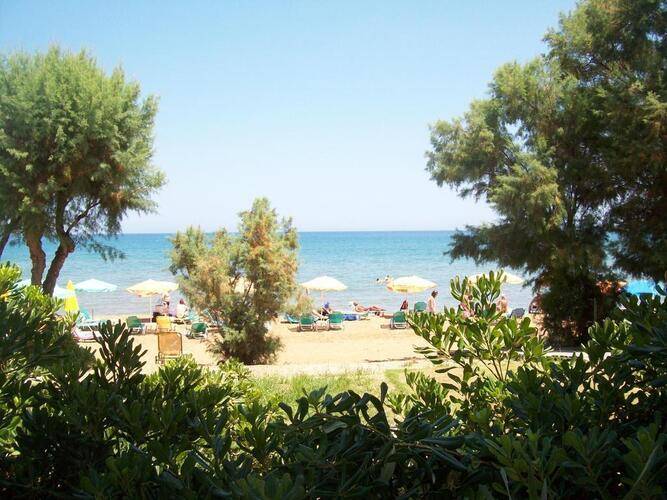 Kato Stalos Beach