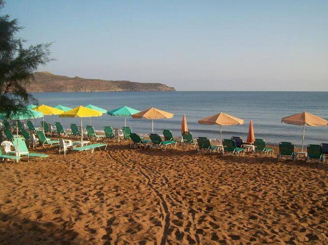 Kato Stalos Beach