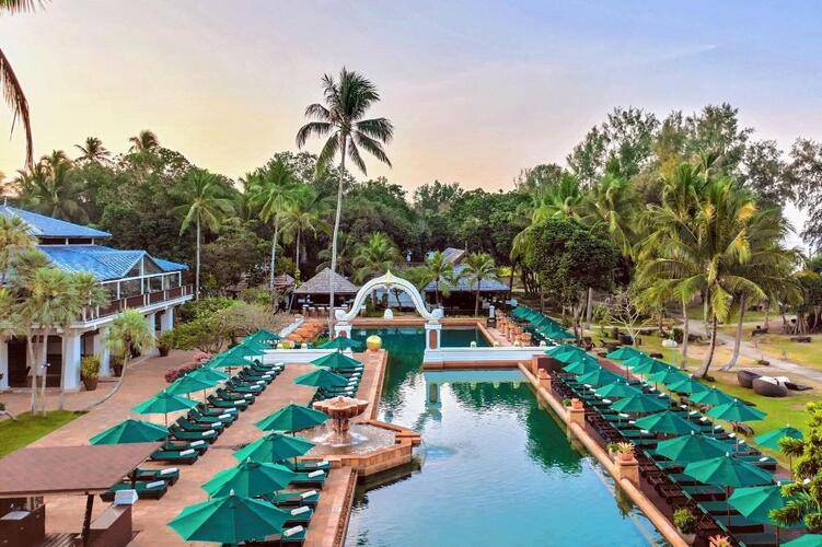 Marriott's Phuket Beach Club