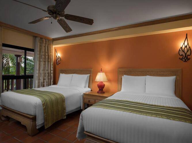 Marriott's Phuket Beach Club