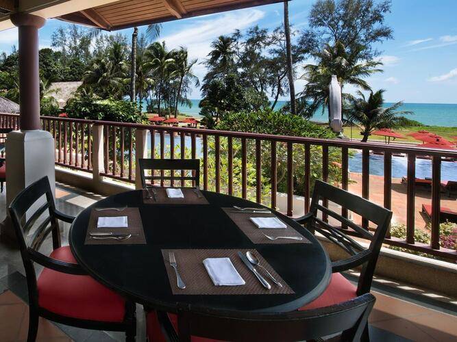 Marriott's Phuket Beach Club