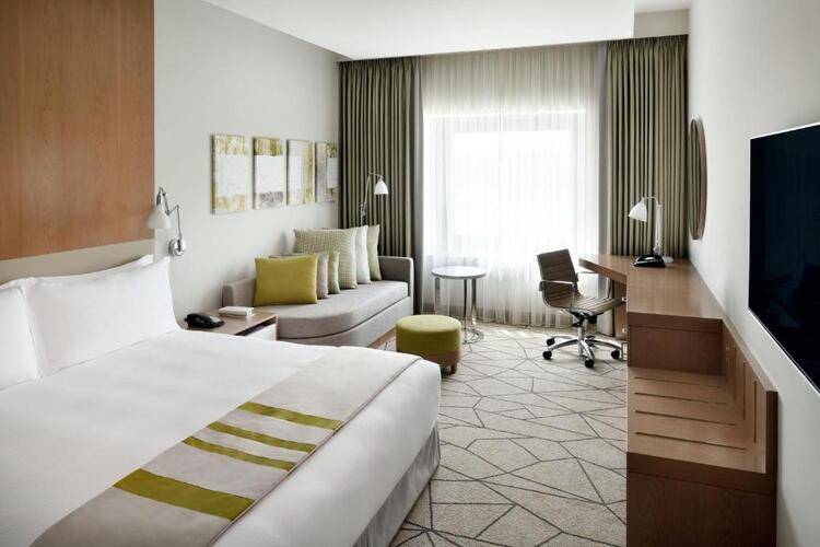 Holiday Inn Dubai Festival City