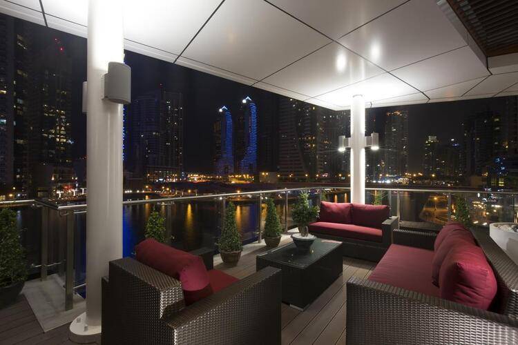 La Verda Dubai Marina Suites & Villas