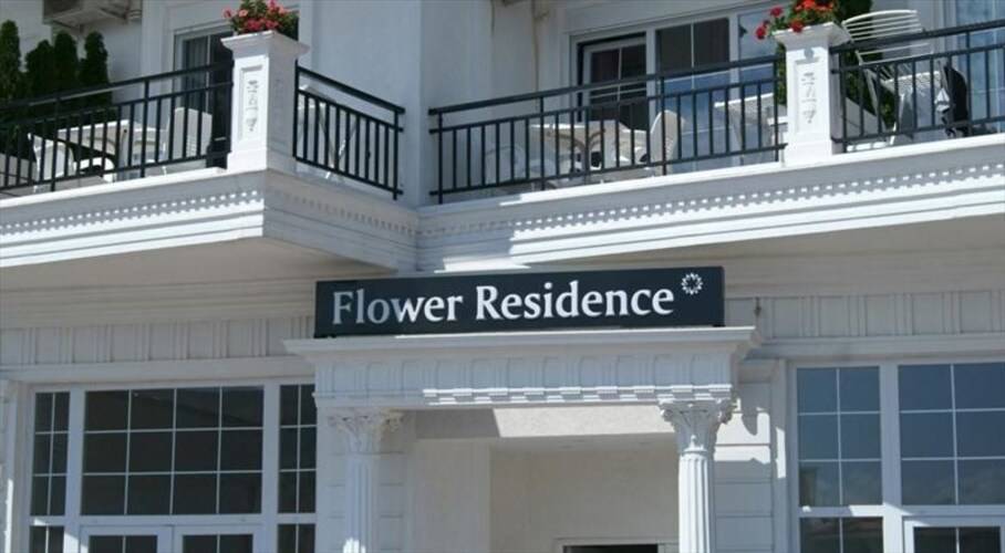 Flower Residence