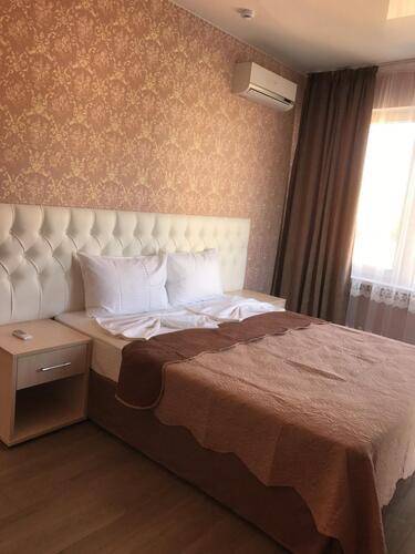 Golden Sunrise Hotel