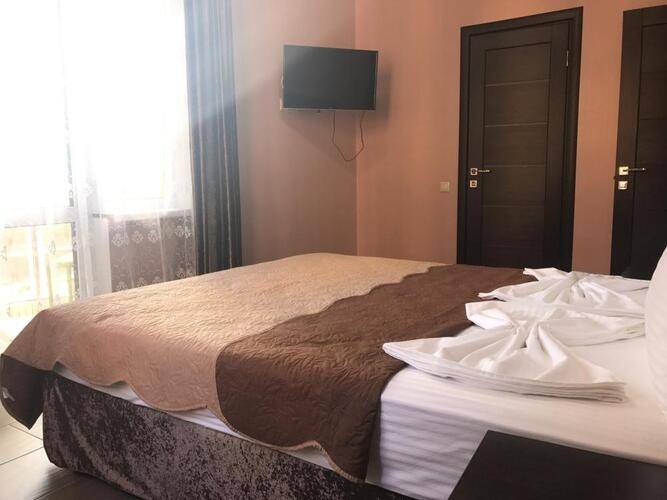 Golden Sunrise Hotel