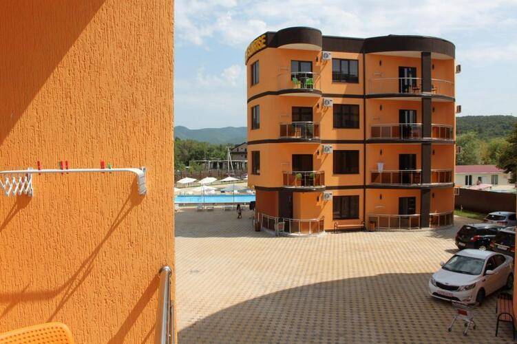 Golden Sunrise Hotel