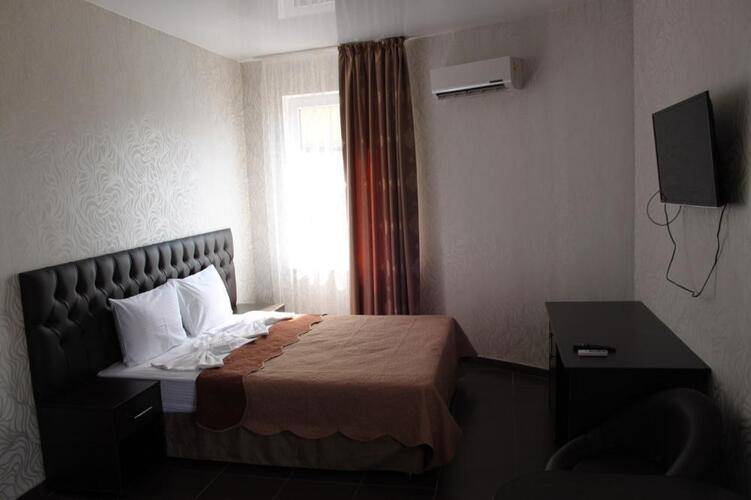 Golden Sunrise Hotel