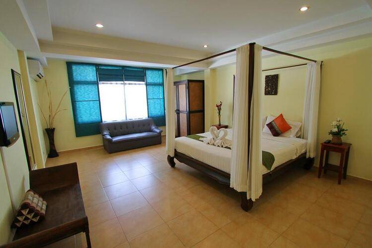 Baan Suay Karon Hotel