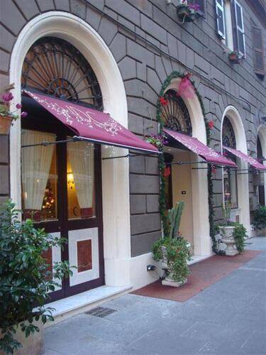 Dina Hotel