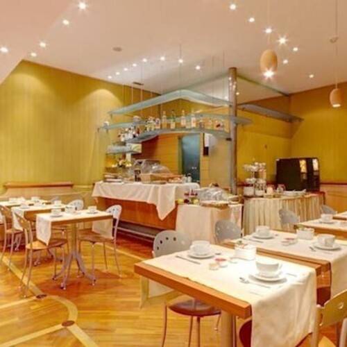 Corot Hotel