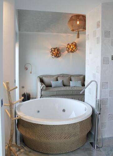 Blue Carpet Luxury Suites