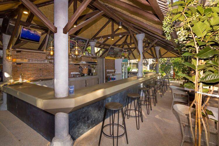 Let's Hyde Resort & Villas