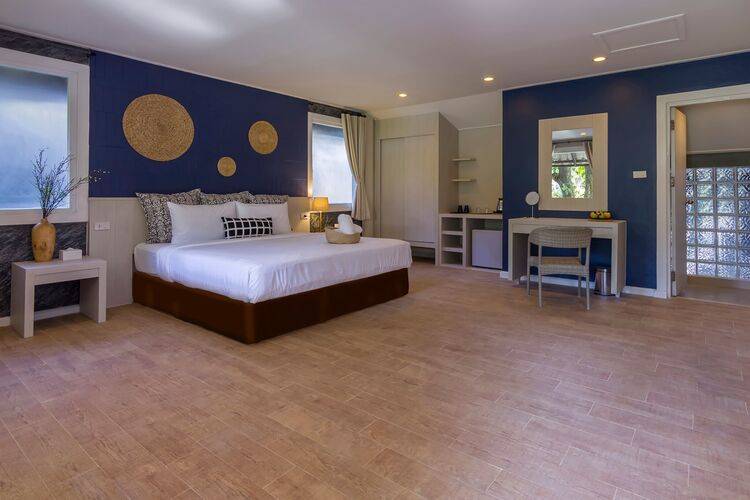 Let's Hyde Resort & Villas