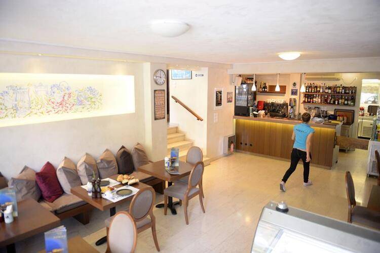 Phidias Hotel