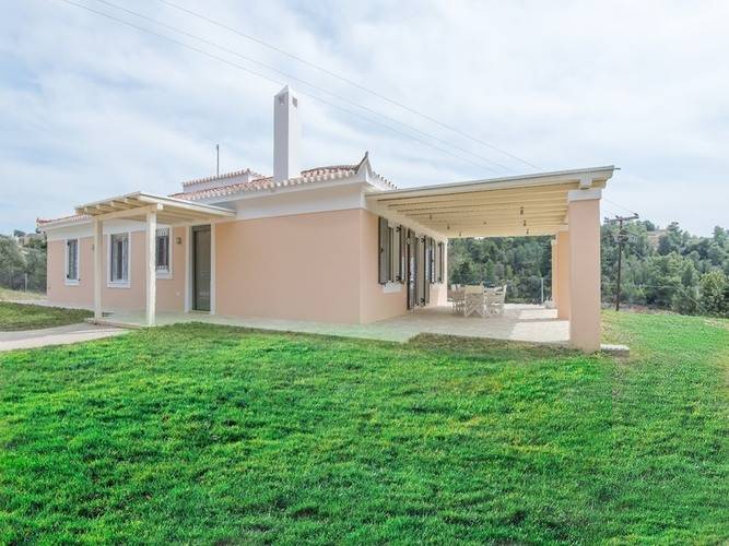 Elegant Villa Apolonas, Пелопоннес