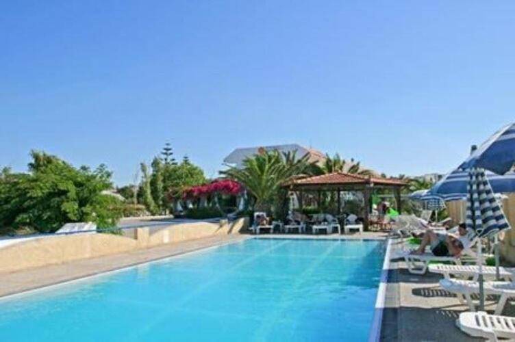 Asterias Hotel