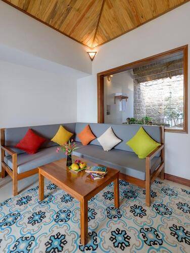 Camia Resort & Spa