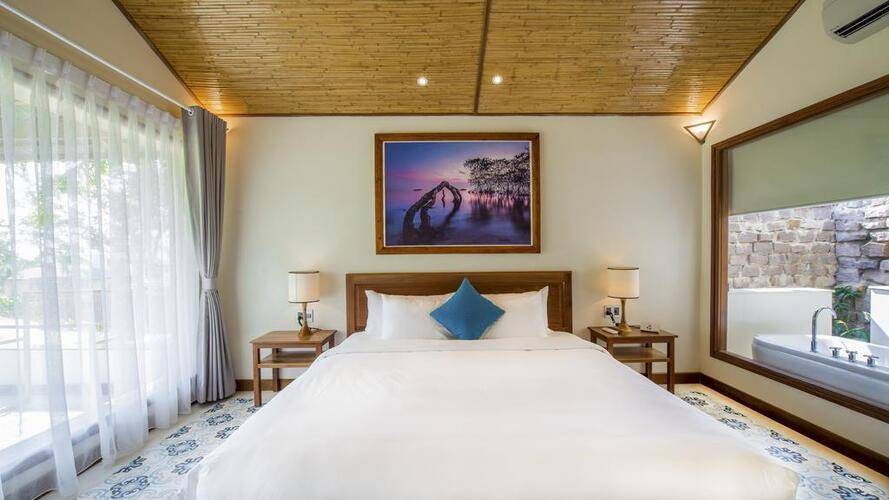 Camia Resort & Spa