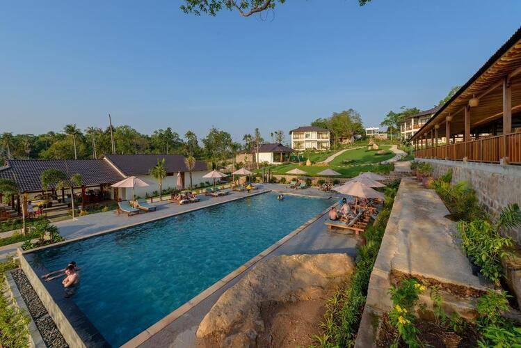 Camia Resort & Spa