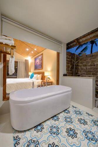 Camia Resort & Spa
