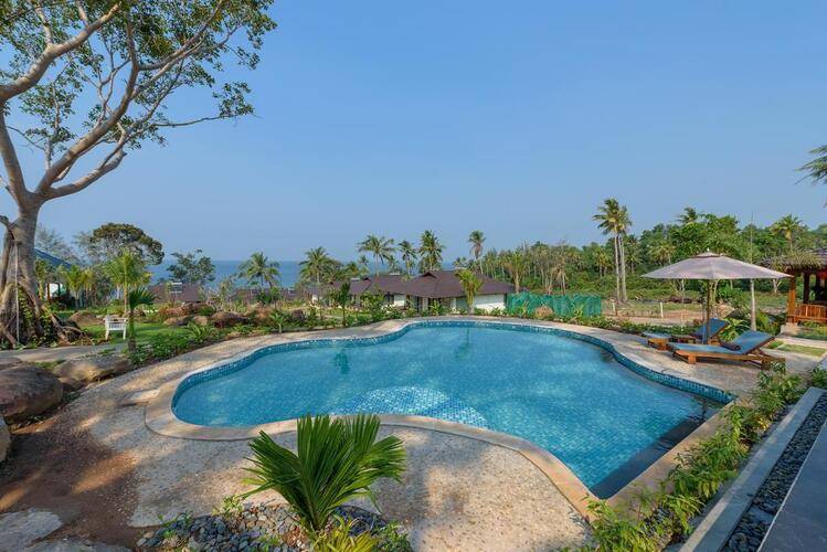 Camia Resort & Spa