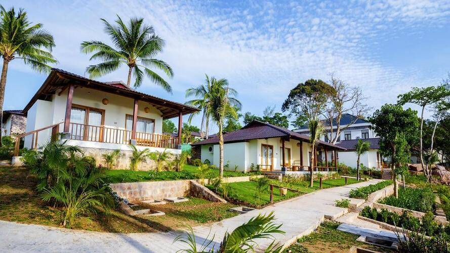 Camia Resort & Spa