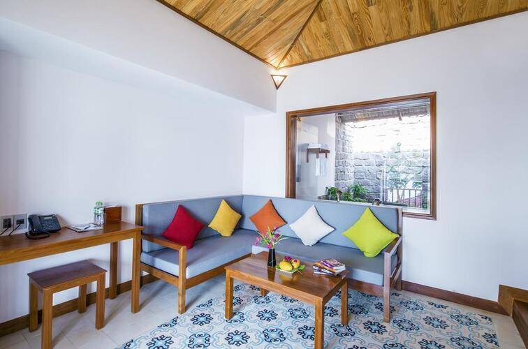 Camia Resort & Spa