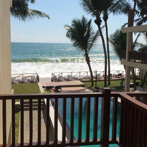 Sapphire Seas Beachfront (Adults Only 18+)