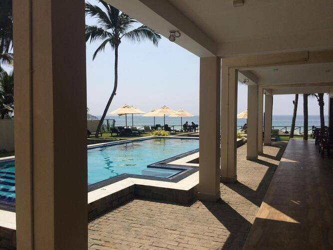 Sapphire Seas Beachfront (Adults Only 18+)