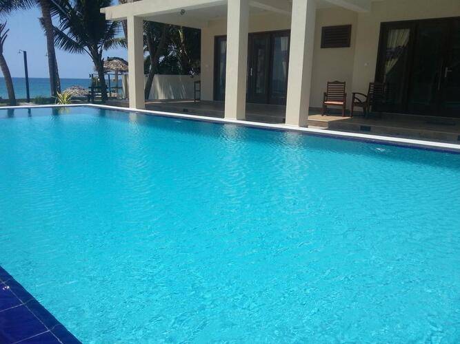 Sapphire Seas Beachfront (Adults Only 18+)