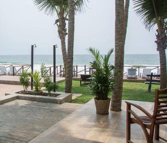 Sapphire Seas Beachfront (Adults Only 18+)