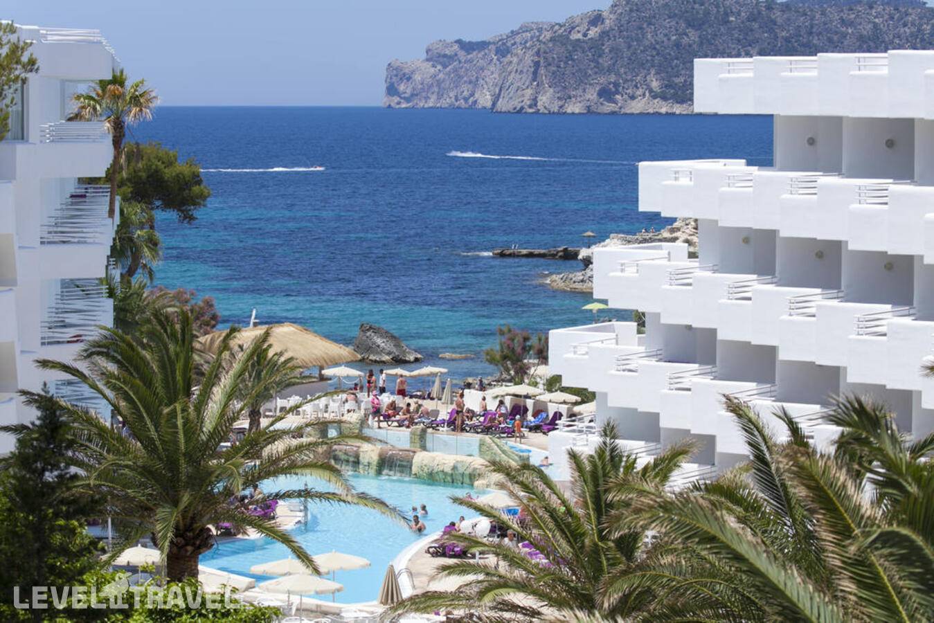 Fergus Cala Blanca Suites