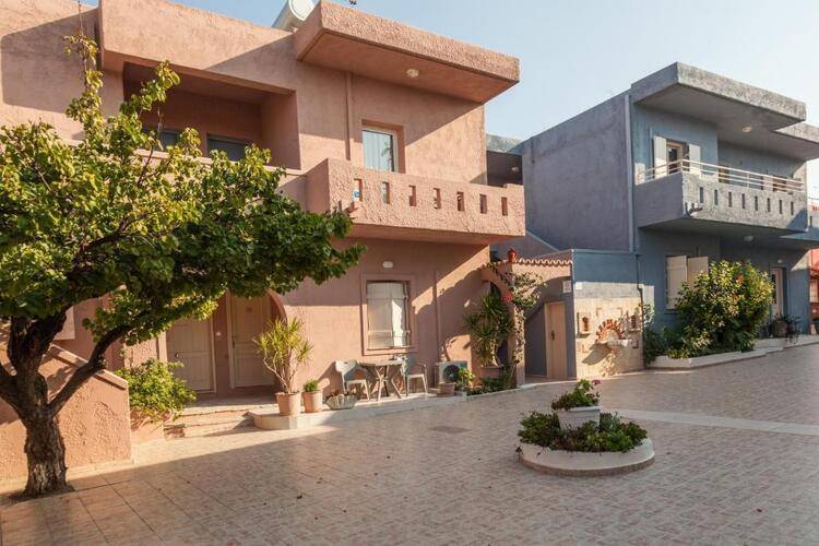 Evina Rooms & Villas