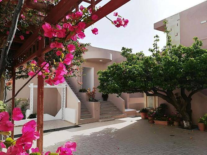 Evina Rooms & Villas