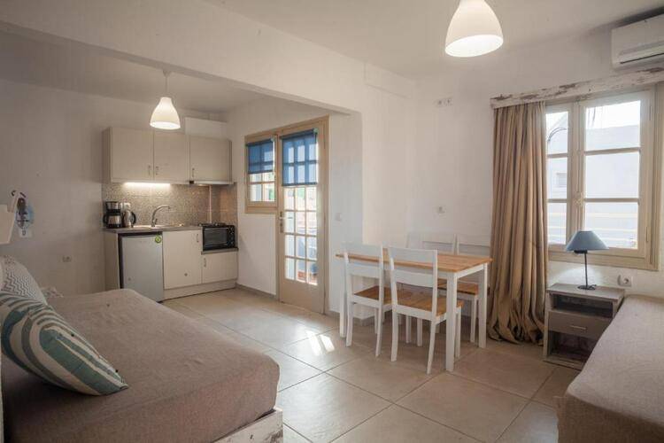 Evina Rooms & Villas