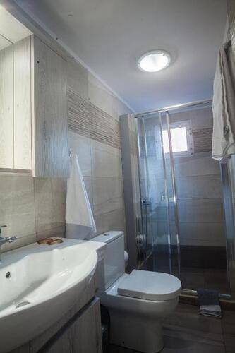 Evina Rooms & Villas