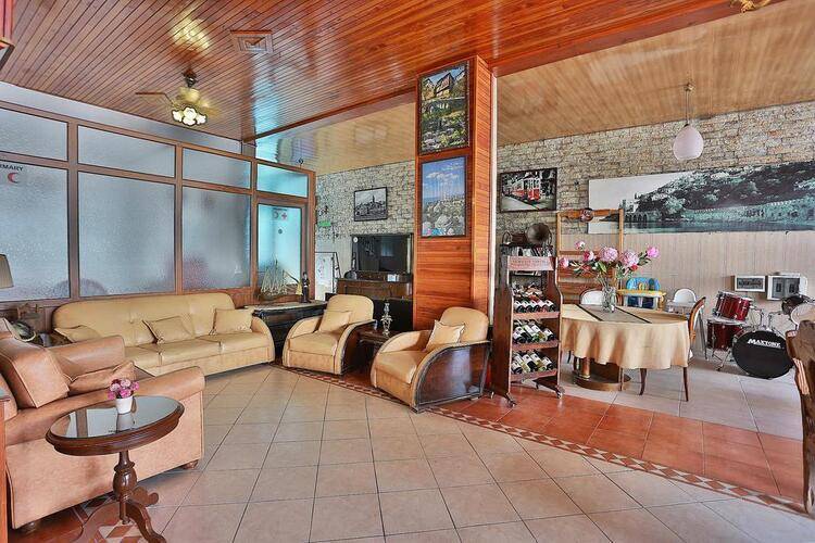 Gallion Hotel