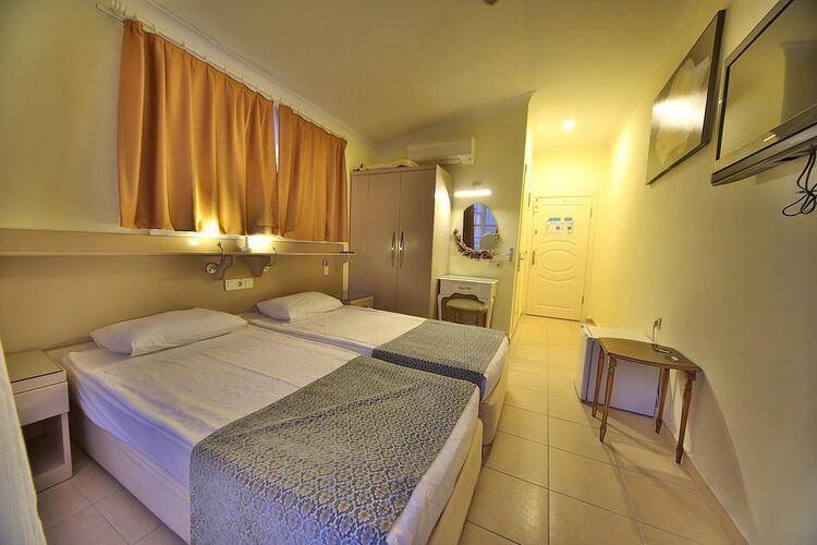 Gallion Hotel