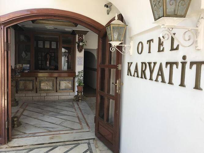 Karyatit Hotel