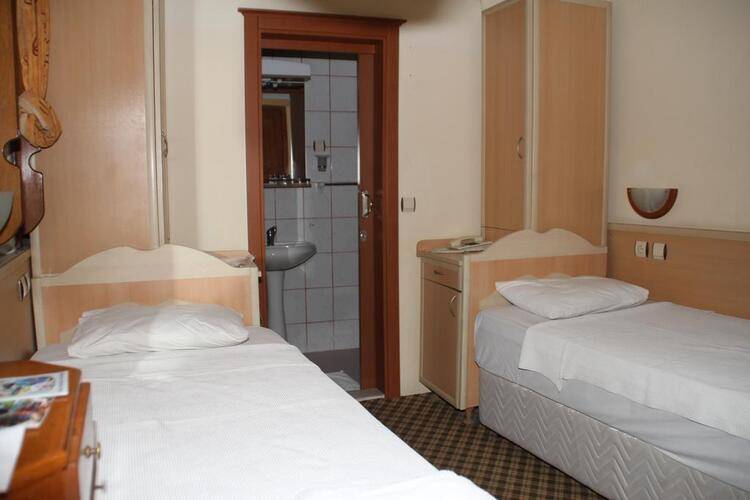Karyatit Hotel
