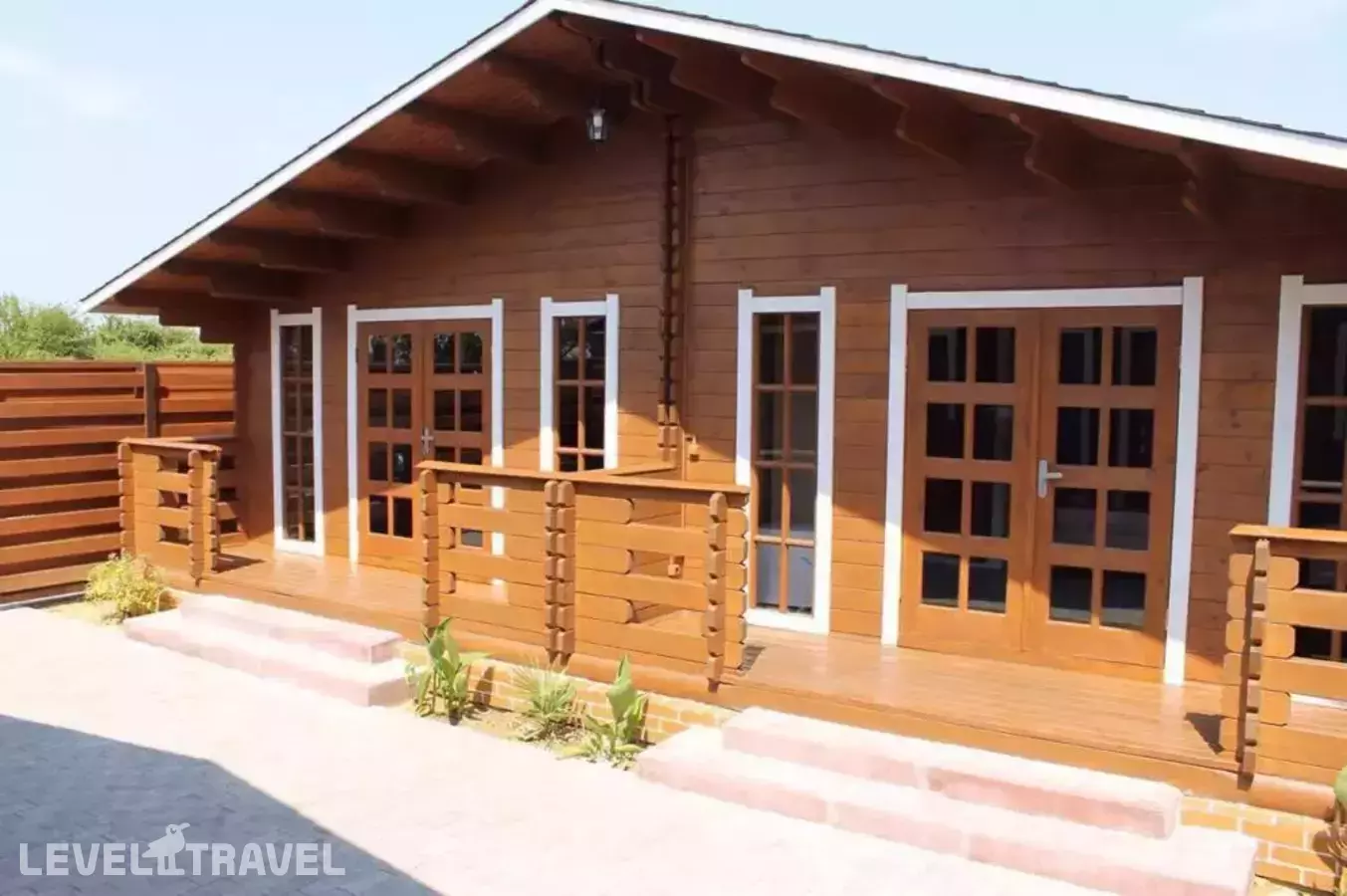 Gud House (Гуд Хаус)