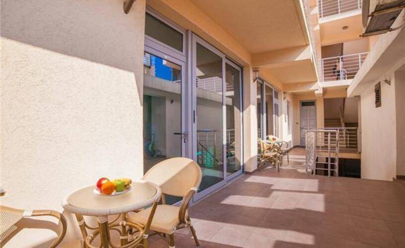 Raymond Apartments