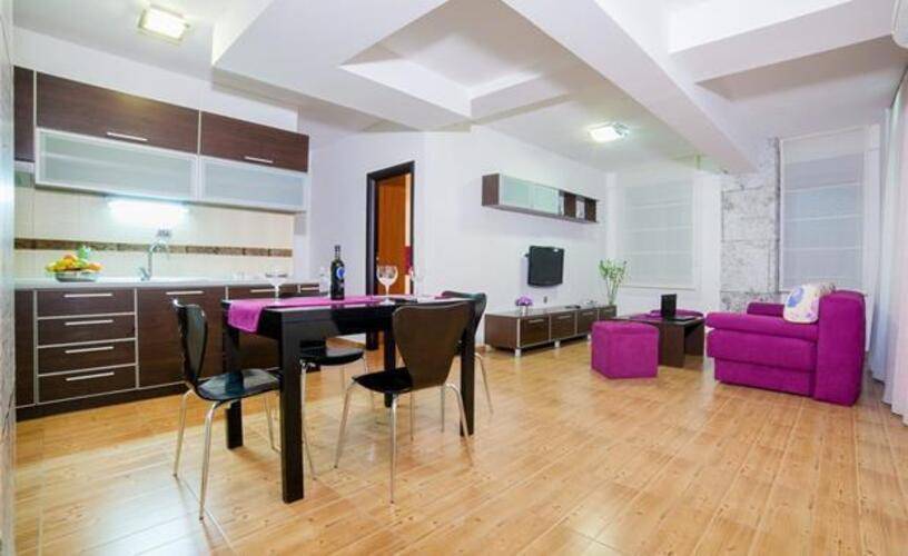 Raymond Apartments